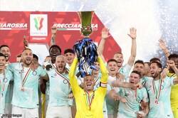 インテルがラウタロの2発で逆転勝ち！　コッパ・イタリア連覇で最多9度目V