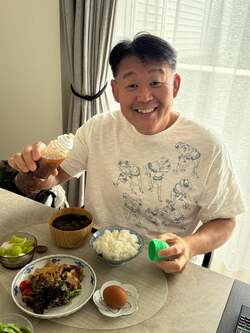 元横綱・花田虎上、久しぶりに妻の手料理を堪能「やっぱり人に作ってもらうご飯は美味しい」