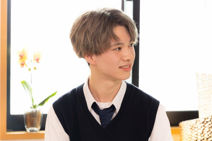 新山千春の娘・もあ、「異性がドキッとする仕草」を練習 男子とスキンシップで距離を縮める『恋ステ 2022秋 ～Honey Soda Story～』#3 4枚目