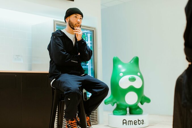 「”自分が一番になりてえ”っていう気持ちもあるので、そういうものが自分を突き動かしている」と語るMASS-HOLEの美学と、地元・松本のシーンとは。 6枚目