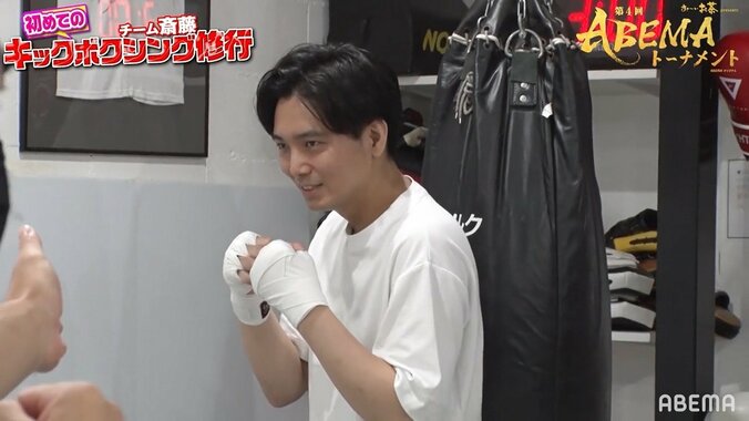 イケメン棋士が格闘家に転身か？都成竜馬七段、キックボクシング姿が様になりすぎ「かっこいいフォーム」 1枚目