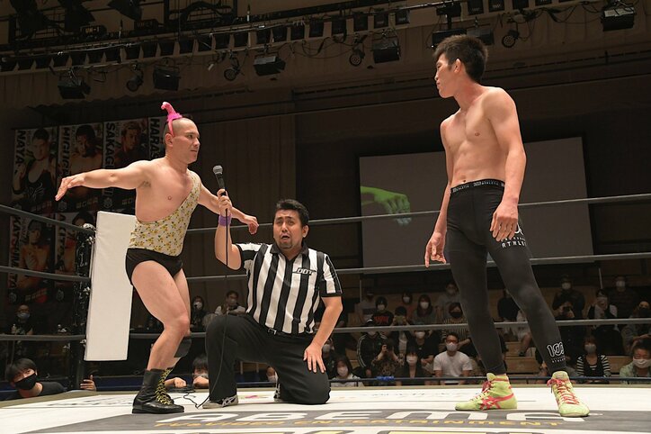 青木真也、DDTで「モノボケ」に勝利 11.3ビッグマッチで高木三四郎と一騎打ちへ