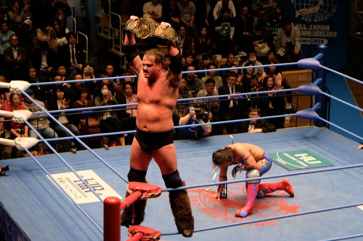 ジャイアント馬場Tシャツを思わず購入！サイプレス上野と「全日本プロレス」を後楽園バルコニーで見る