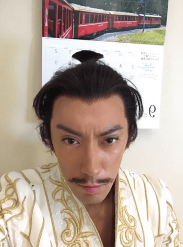 市川海老蔵 頬げっそり 織田信長の姿に心配の声相次ぐ 痩せすぎ 話題 Abema Times