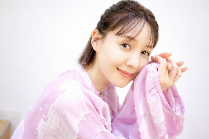 トリンドル玲奈、浅香航大とのキスは「愛おしい時間でした」『私たち結婚しました』出演を振り返る