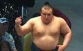 「めっちゃ腫れてる」横綱・大の里“撃破”も安青錦の足が…カメラが捉えた左足の腫れに心配の声相次ぐ