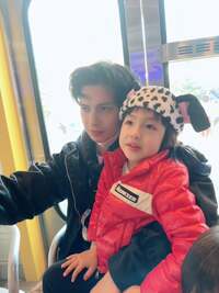 アレクサンダー『20年後も子供達に付きっ切りでいたいな』