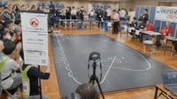 “最速ロボ”にどよめくレース会場 