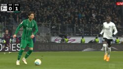 「神クリア！」「板倉無双」 “日本代表の新リーダー”板倉滉、ブンデス得点王候補のフランス代表FWを完全封殺