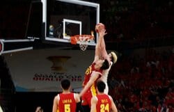 中国を粉砕！日本代表ビッグマンの“爆裂ダンク”にSNS騒然「リアル桜木花道や」「今日のベストプレーだ」【バスケW杯予選】