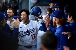 大谷翔平、“パパ初アーチ”は184キロ弾丸ソロ　2戦連続盗塁も決めドジャースが快勝で4連勝