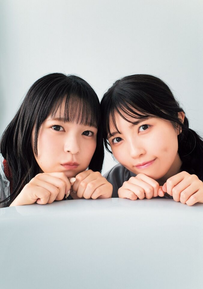 センターグラビア：筒井澪心（OCHA NORMA）西田汐里（BEYOOOOONDS）