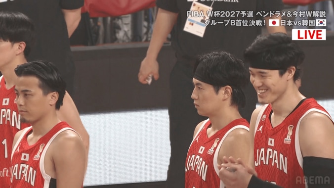 「スゲェ」って言ってる？三浦大知の“唯一無二な国歌独唱”に渡邊雄太がニコニコ！29年ぶり韓国撃破の裏でバズった“密かな話題”【バスケW杯予選】 5枚目