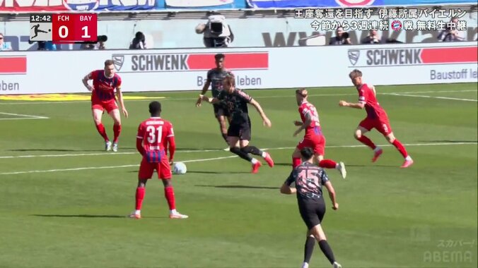 「ワールドクラス！」無冠の帝王が“逆足秒殺ミドル”でリーグ通算60得点目！優勝へ弾みをつける一撃に「ついにハリー・ケインがトロフィーを獲得する」 4枚目