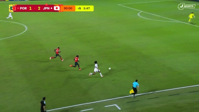 右サイドを爆走するマギー