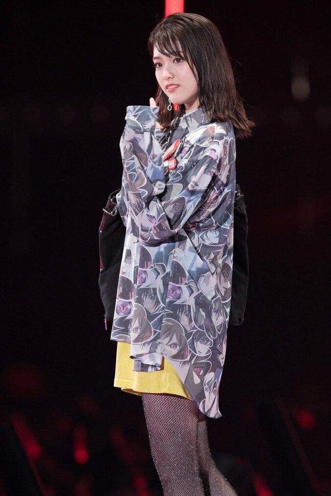 乃木坂46、白石麻衣は”クールまいやん”、松村沙友理は”にこるんポーズ”でTGCランウェイ堂々闊歩 20枚目