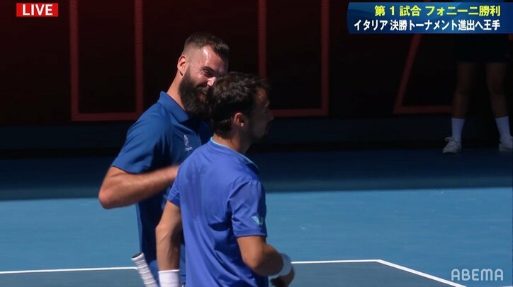 「何本のラケットが犠牲になるのか…」ファン注目の一戦、ラケット“破壊”本数は１-１で引き分け 試合後の談笑に「仲いいんだな」安堵の声も