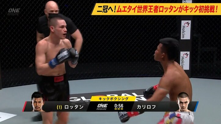 「カモ～ン！」驚異の“ノーガード”にファン騒然 身体をくねらせ挑発も、よもやのスプリット判定に「打たせすぎだから…」