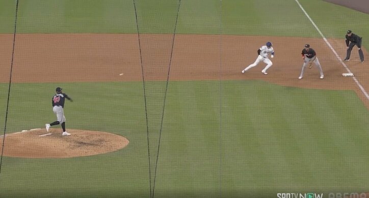 【写真・画像】めっちゃ楽しそう…！ 大谷翔平、ベンチではしゃぎまくる「テンション高っ」「最高すぎる」 同僚のアーチで見せた“ほっこりシーン”　1枚目