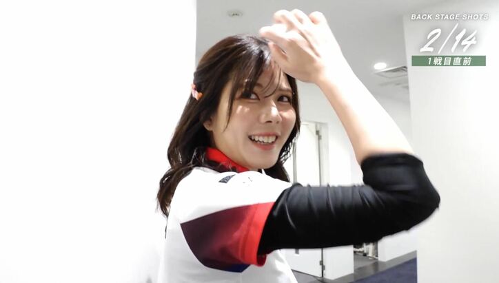 【写真・画像】人気グラビア雀士がバレンタインの夜にファンを魅了 高宮まりの抜群スタイルと特別な“髪飾り”/麻雀・Mリーグ 2枚目