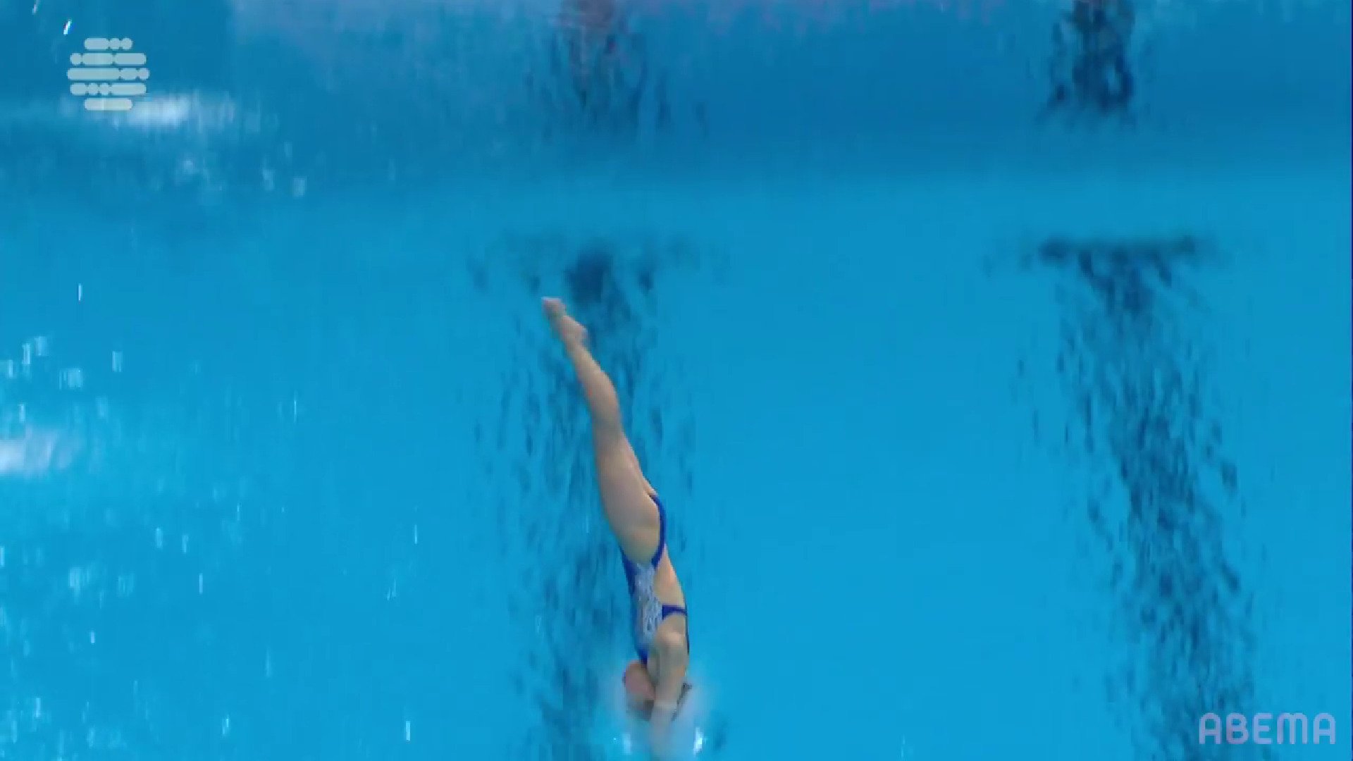 【映像】完璧な空中演技から完全ノースプラッシュ入水