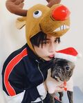 「今日も尊い」中川大志、愛犬とクリスマスコス チャーミングな姿にファン悶絶
