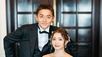 井戸田潤と“19歳差婚”蜂谷晏海 ウェディングドレス姿＆結婚式