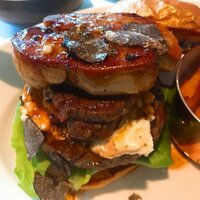 もえのあずき『史上最高に高級なハンバーガー♡』