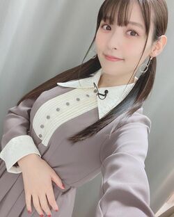 声優・上坂すみれ、気品あふれるワンピース姿の「夜あそび」オフショットに絶賛の声「尊いを超えて神々しい」