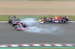 鈴鹿のS字で予期せぬ“同士討ち”に騒然…大湯vs野尻 “譲れない”魂むき出しバトル｜スーパーフォーミュラ