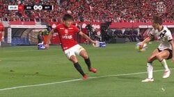 「PKでしょ！」浦和陣営は抗議も“ノーハンド”判定でファンの不満爆発「さっきは取ったのに」