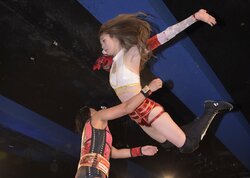 赤井沙希、七番勝負は負け越し “横綱”・里村との激闘で新たな決意も