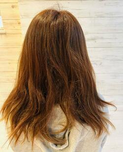  ココリコ・遠藤の妻、美容院で施術を受けたビフォーアフターを公開「支払った額は今までで最高額」 