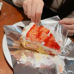  「ついついまた来ちゃう」元ギャルママモデル、春休みの娘と訪れた“高級カフェ”で堪能した品