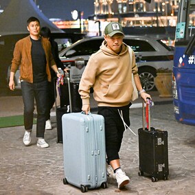 堂安律、鎌田大地、川島永嗣がカタールに到着！ W杯に向けて日本代表宿舎入り