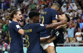 王者フランスがポーランドに完勝し大会連覇へ前進！ ジルーが代表歴代最多となる52得点目のメモリアル弾《カタールW杯》