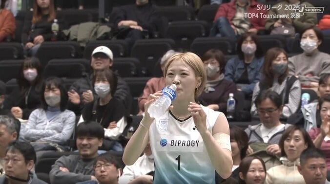 女子バドミントンでも「入ってました」　初の“リプレー検証”で場内一喜一憂 「ちょっと微妙なところ」日本一決定戦で判定覆る 5枚目