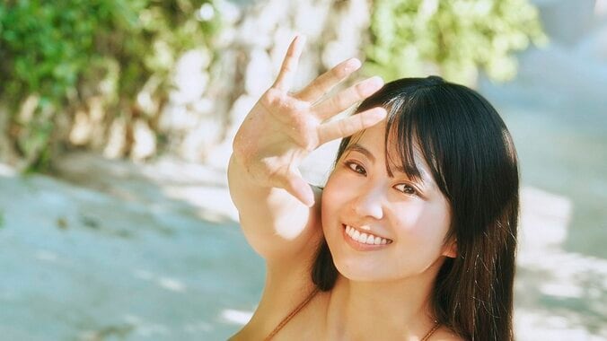 【写真・画像】“グラビア界の大本命”福井梨莉華、バリ島で見せた魅力たっぷりの1st写真集からアザーカット ヤンマガWeb　1枚目