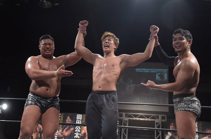 大ヒット映画「カメラを止めるな！」殺法　DDT竹下幸之介、急きょ復帰戦で謎の新技炸裂 1枚目