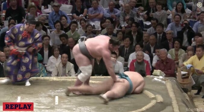 栃ノ心、大関取りで視界良好の3連勝　まわし引けずもどっしり落ち着き 1枚目