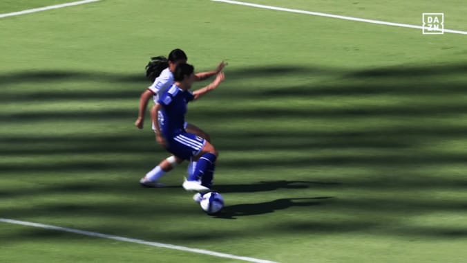 フェイントを仕掛ける千葉玲海菜