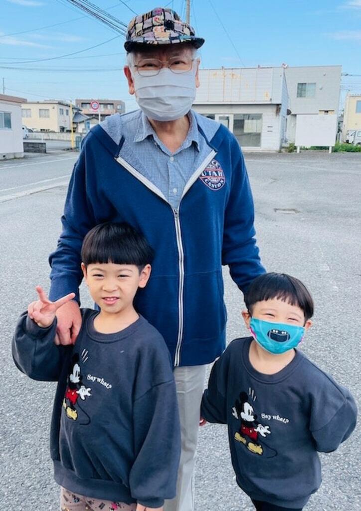  ココリコ・遠藤の妻、数か月ぶりの両親との再会を報告「笑顔で嬉しそう」 