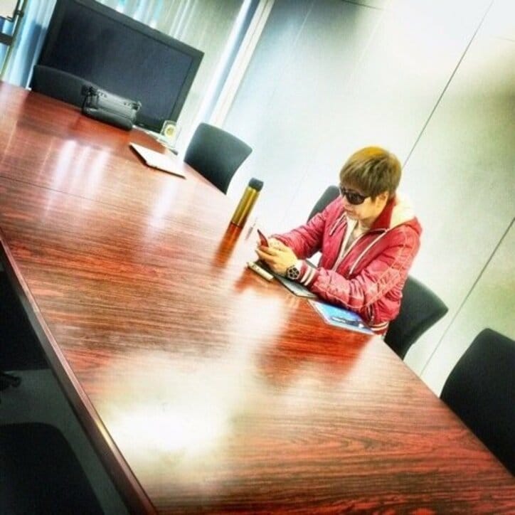 GACKT、2度目の円形脱毛症を告白　記念写真も初公開「マジでウケる」