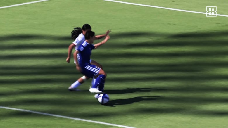 「これは振られる！」なでしこジョーカーの“深すぎる切り返し”にレジェンドDFも感嘆！千葉玲海菜が極上テクで突破した瞬間【女子アジアカップ】