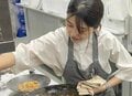 元調理師の22歳セクシー女優、ハイレベルすぎる手料理を披露「めっちゃ美味しそう！」「盛り付けまで綺麗！」