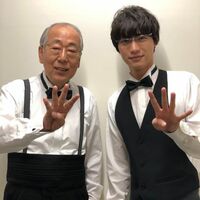 福士蒼汰「とても優しい大先輩」共演している岸部一徳との2ショットが話題に「素敵なツーショットありがとう」
