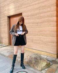 「足長！」「スタイル良すぎ」生見愛瑠、スタイル際立つ私服ショットに絶賛の声