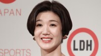 9月に結婚&妊娠発表 栗原恵(40) 夫婦でのマタニティーフォトに反響「スタイルよすぎ」