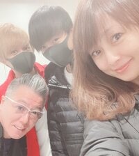 渡辺美奈代『家族で』