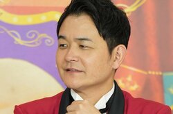 「自民党の怪物やん」千鳥ノブ、30年後の自身の顔シュミレーションに戸惑い